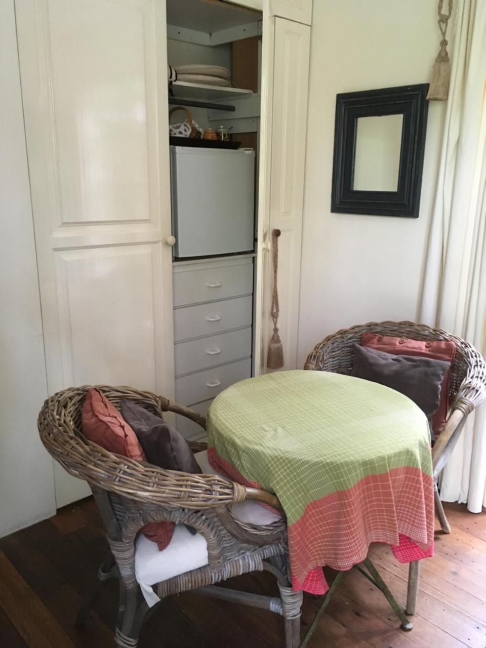 Belgrave Hideaway Bed & Breakfast ภายนอก รูปภาพ