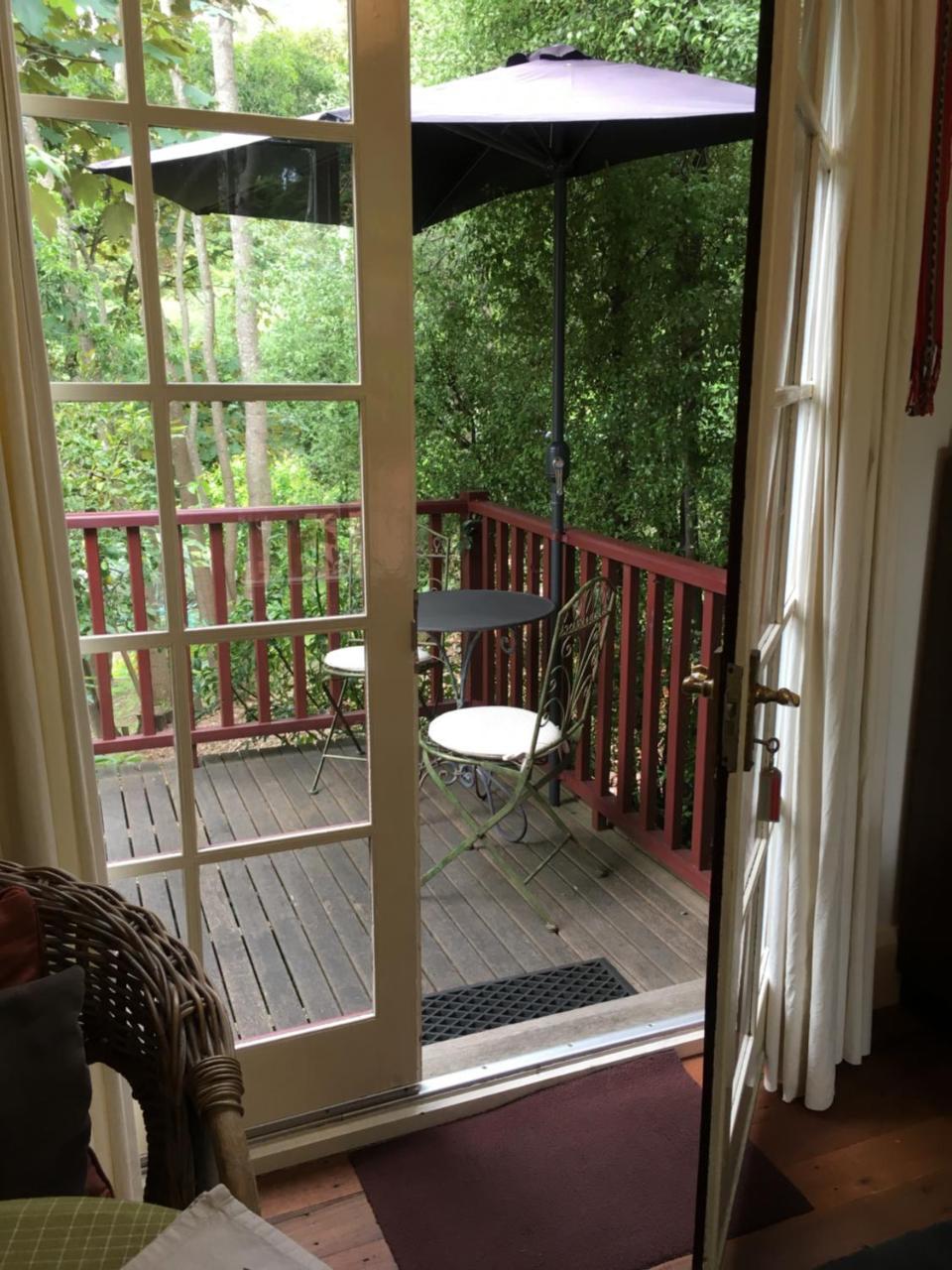 Belgrave Hideaway Bed & Breakfast ภายนอก รูปภาพ